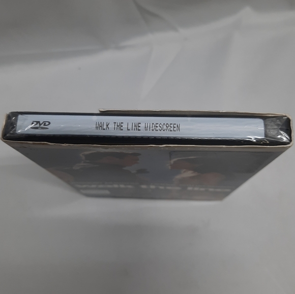 WALK THE LINE Widescreen - 2006 DVD w/ SLIPCASE - NEW SEALED - Picture 2 of 5